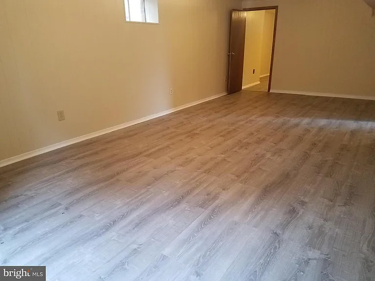 6048 Rossmore Dr — Photo 17