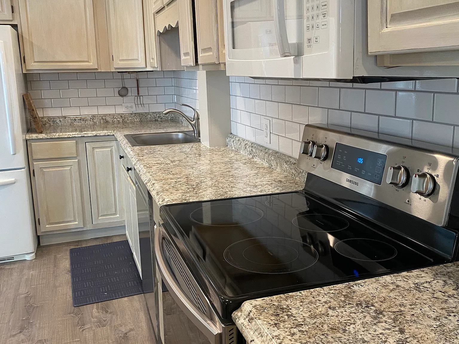 1 bed, 750 sqft, $1,750 — Photo 2