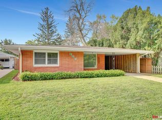 6231 Gladstone St, Lincoln, NE 68507