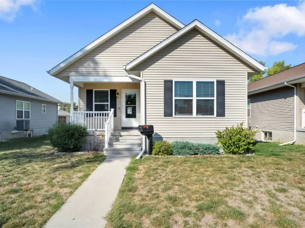1104 K St SW, Cedar Rapids, IA 52404