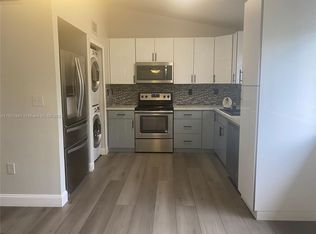 17362 NW 74th Ave APT 201, Hialeah, FL 33015