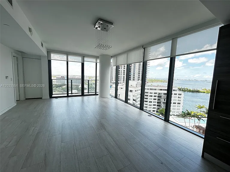 650 NE 32nd St #1608 — Photo 1