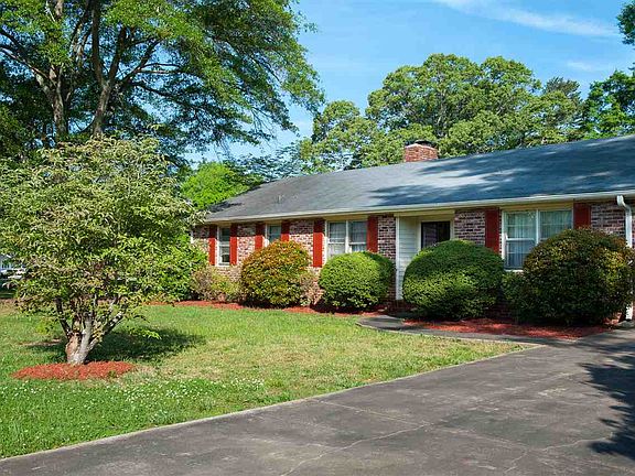 3rd image of 500 Lucerne Dr
