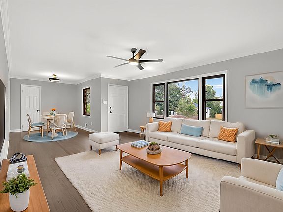 3rd image of 1621 Pendleton Road