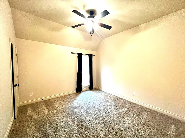2801 Field Hollow Dr — Photo 12