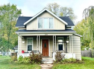 2016 7th St, Eau Claire, WI 54703