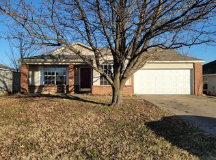 1111 SW Tunbridge Dr, Bentonville, AR 72712