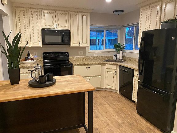2nd image of 705 W Valley Dr APT 4