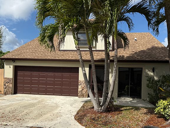 2nd image of 111 Beaumont Ln
