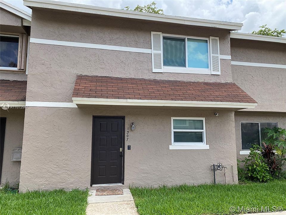 1st image of 1307 Sussex Dr #1307