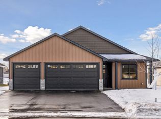 719 Margaret Ln NE, Isanti, MN 55040