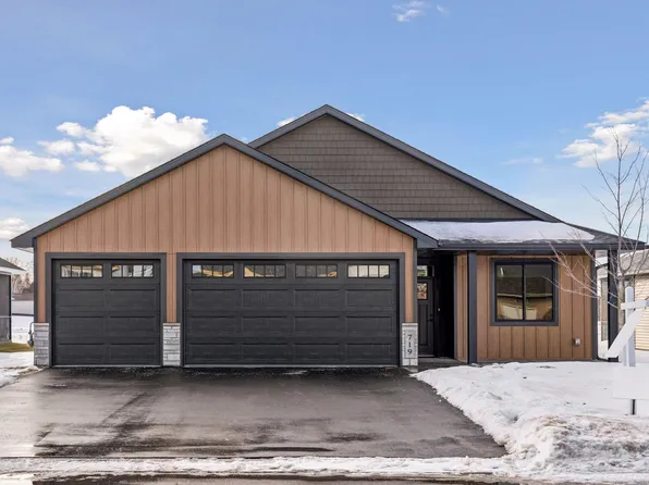 719 Margaret Ln NE, Isanti, MN 55040