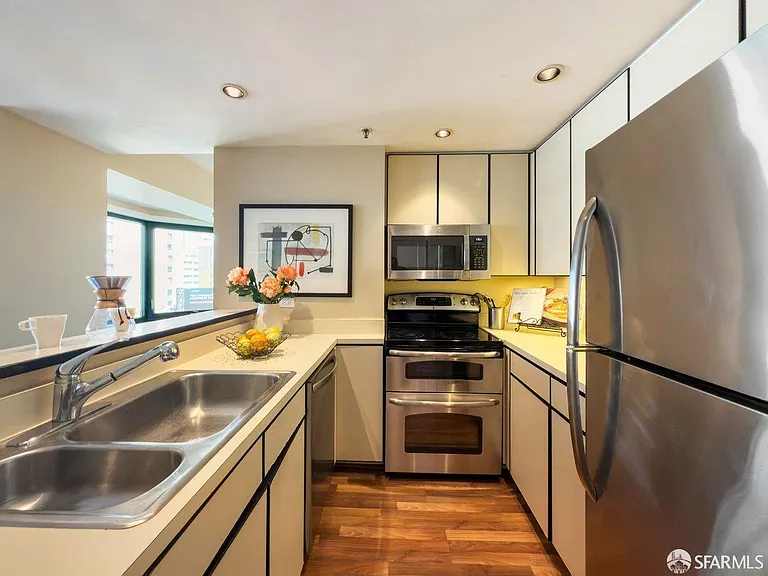 601 Van Ness Ave #411 — Photo 12
