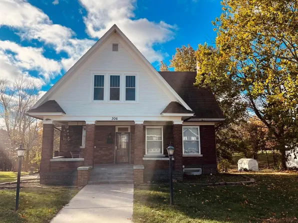 306 E Grand Ave, Milan, MO 63556