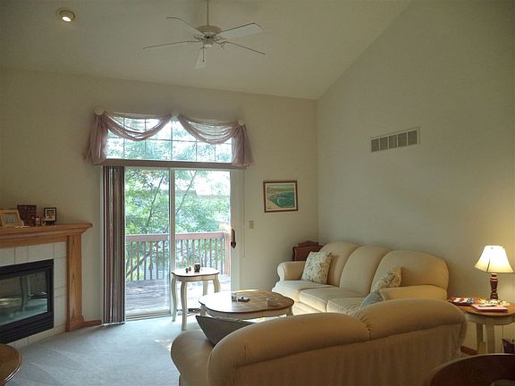 2nd image of 100 David Lee Ct