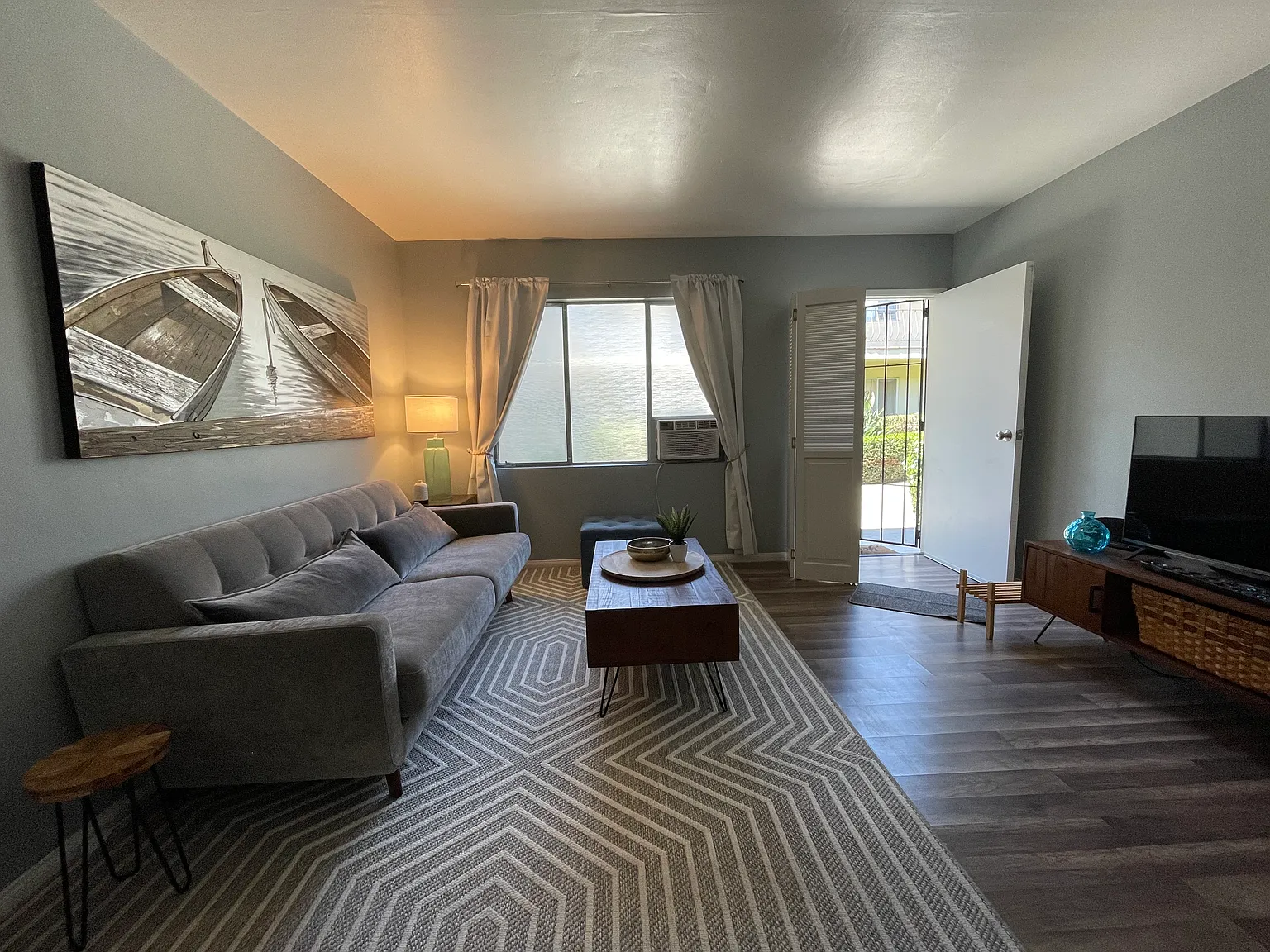 728 Cedar Ave — Photo 4