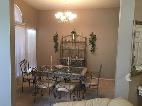 4th image of 1109 Lexington Ln
