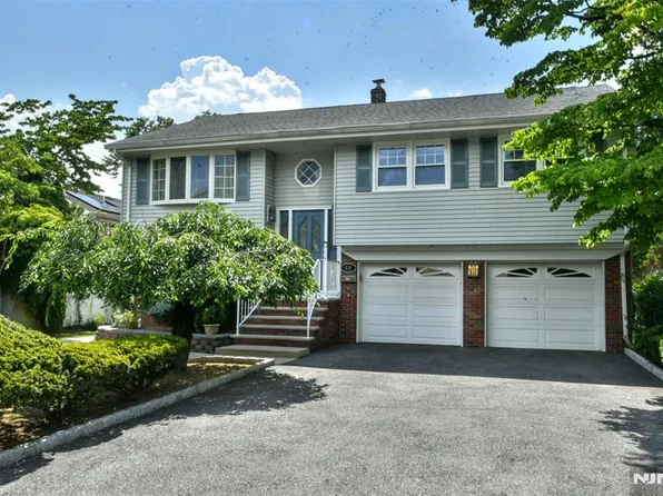 68 Eagle Ave, New Milford, NJ 07646