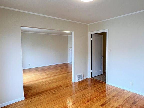 3rd image of 2362 20th Ave #2362