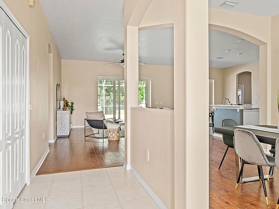4th image of 2558 Long Sandy Cir