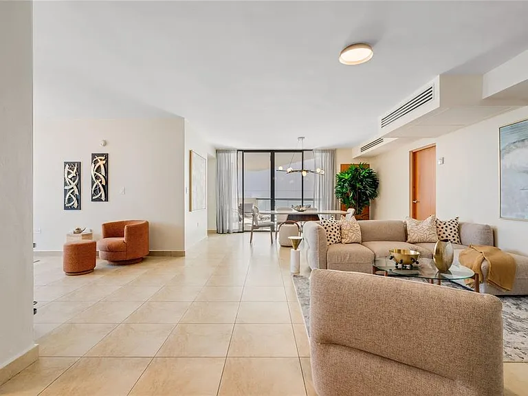 120 Chardon Ave #302 — Photo 3