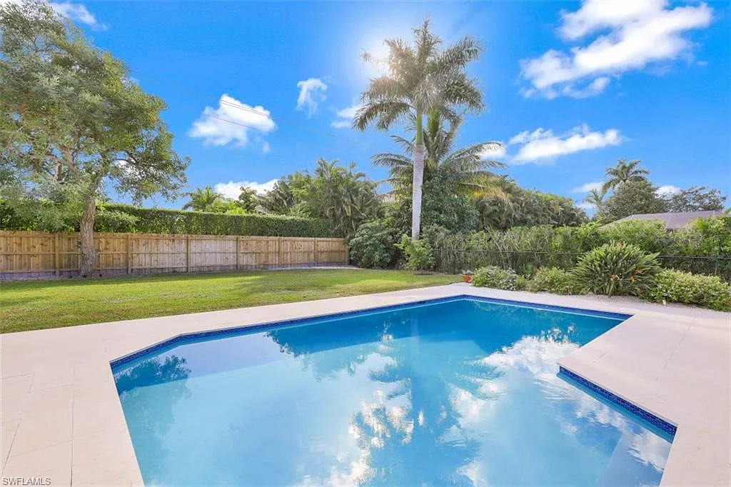 3 bed, 2.0 bath, 1802 sqft, $12,000 — Photo 1