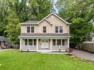 3925 Ashwood Pl, Falls Church, VA 22041
