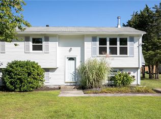 30 Steamboat St, Jamestown, RI 02835