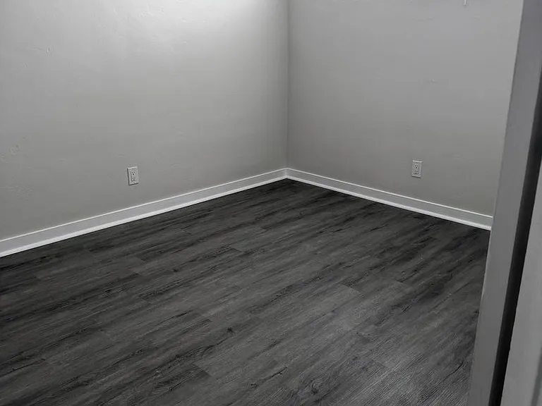 4485 Illinois St — Photo 7