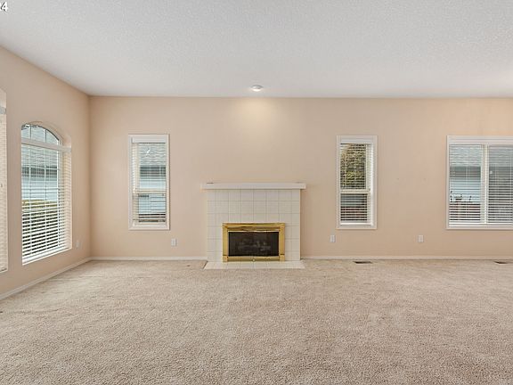 3rd image of 16010 SE 32nd St