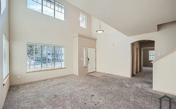 4 bed, 2878 sqft, $3,400 — Photo 2