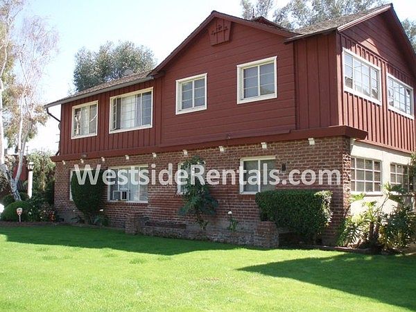 1st image of 11954 Moorpark St APT 5