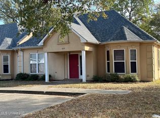 101 S 3rd Ave #D, Cleveland, MS 38732