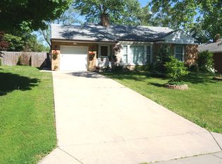 211 N Church Rd, Bensenville, IL 60106