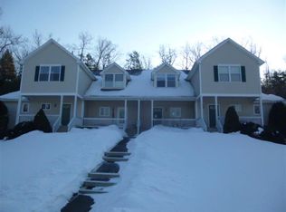 15 Copper Creek Cir, Newtown, CT 06470