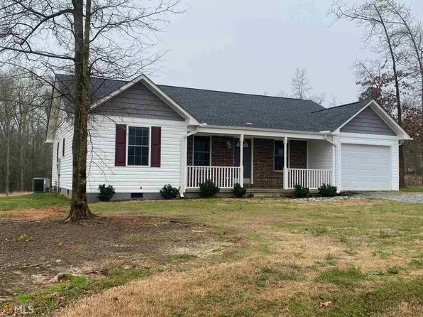 479 N Point Cir, Hartwell, GA 30643