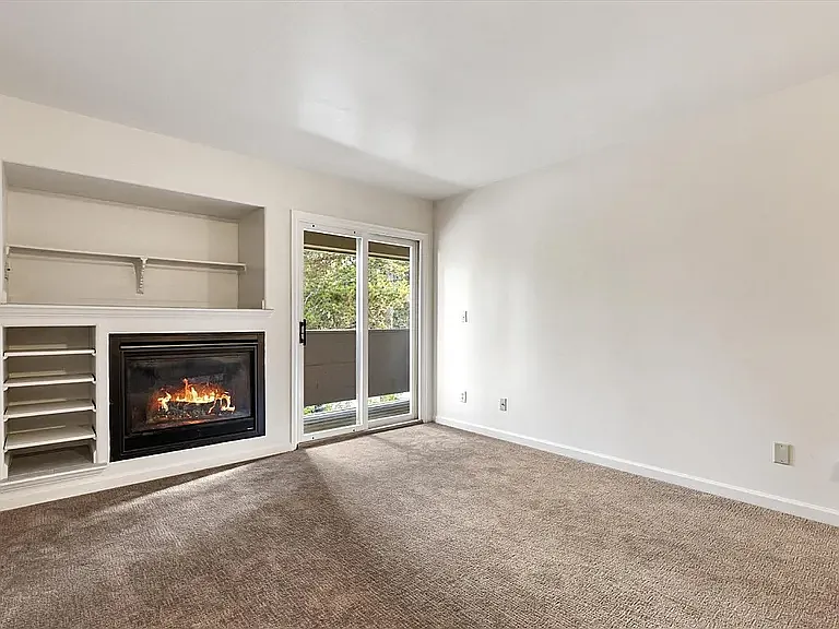 1320 Athens Plz — Photo 1
