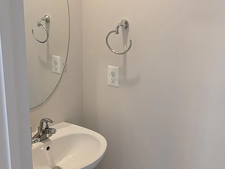 209 Swan Field Ave — Photo 5