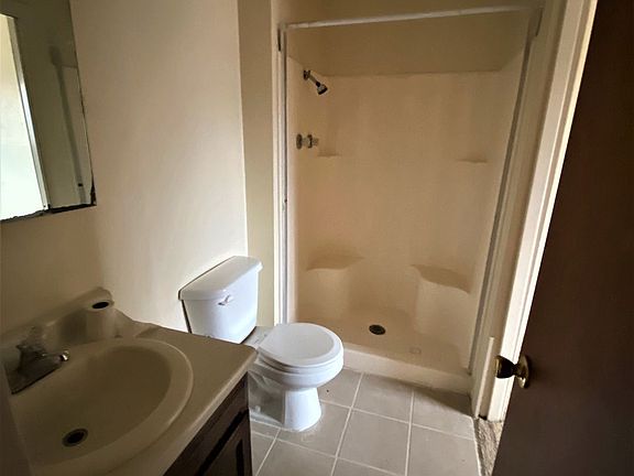 4th image of 1816 Juniper Ave