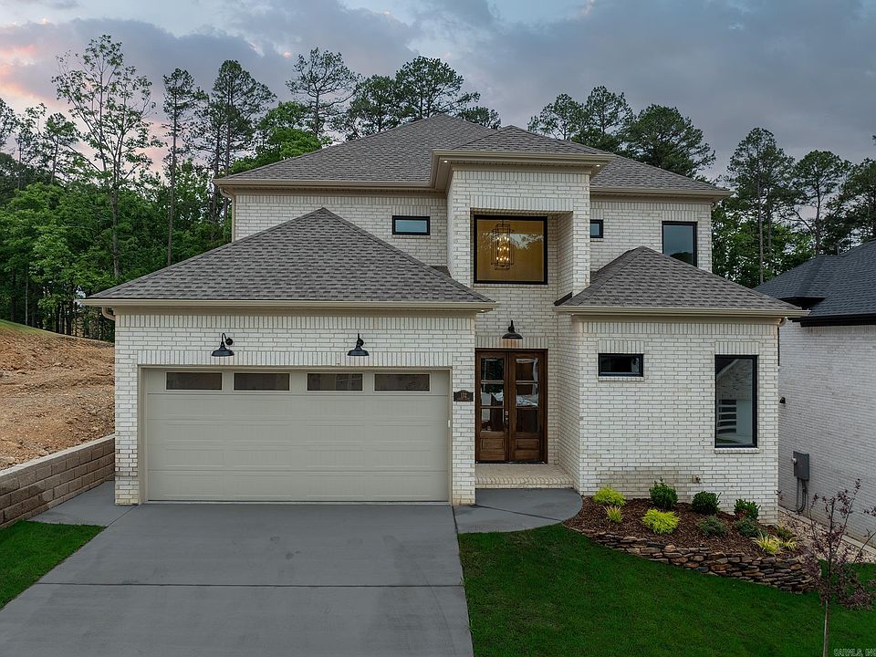 1st image of 132 Calion Ct