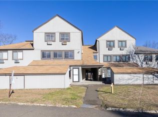 10 Pineview Dr #C, Branford, CT 06405