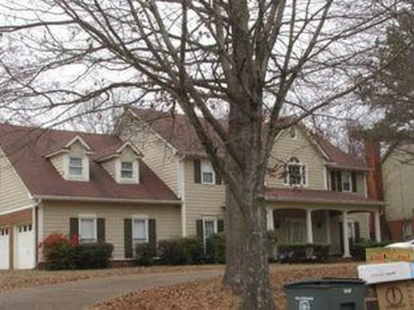 51 Summer Grove Rd, Cordova, TN 38018