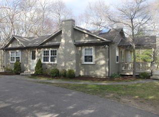 1084 Slocum Rd, Saunderstown, RI 02874