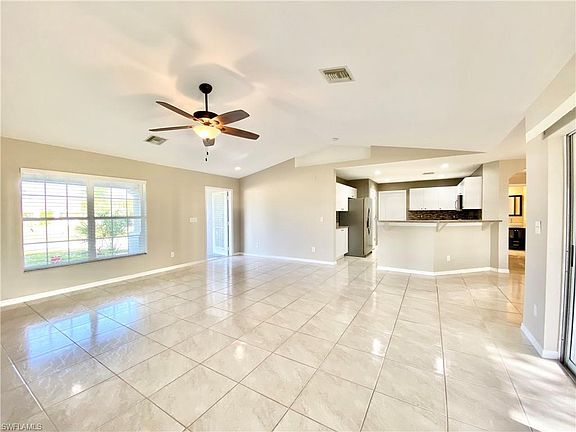 4th image of 1009 NW 19th Pl