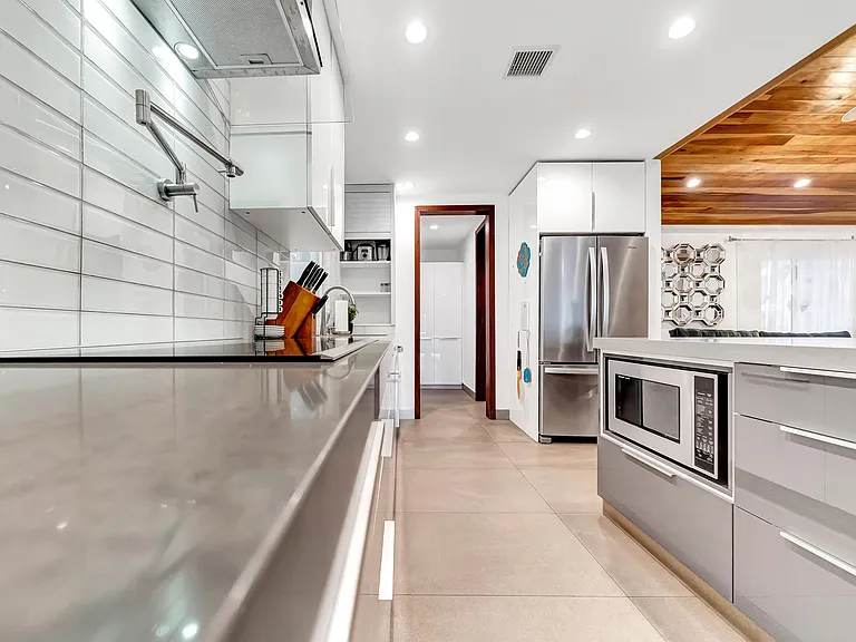 5817 Ranchito Ave — Photo 47