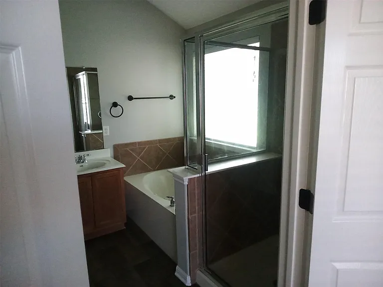 2412 Tumbling River Dr — Photo 7