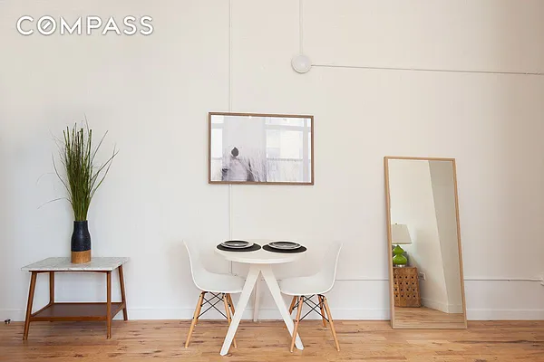 Rented by Compass | media 25