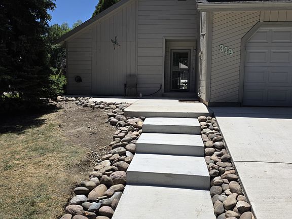 2nd image of 319 Bowline Ct