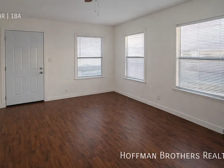 5545 Atlantic Ave — Photo 8