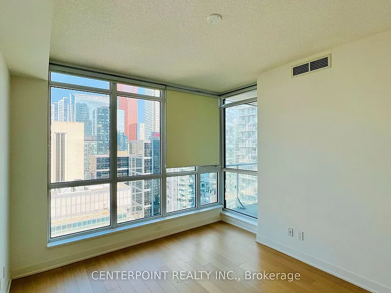199 Richmond St W #2803 — Photo 6
